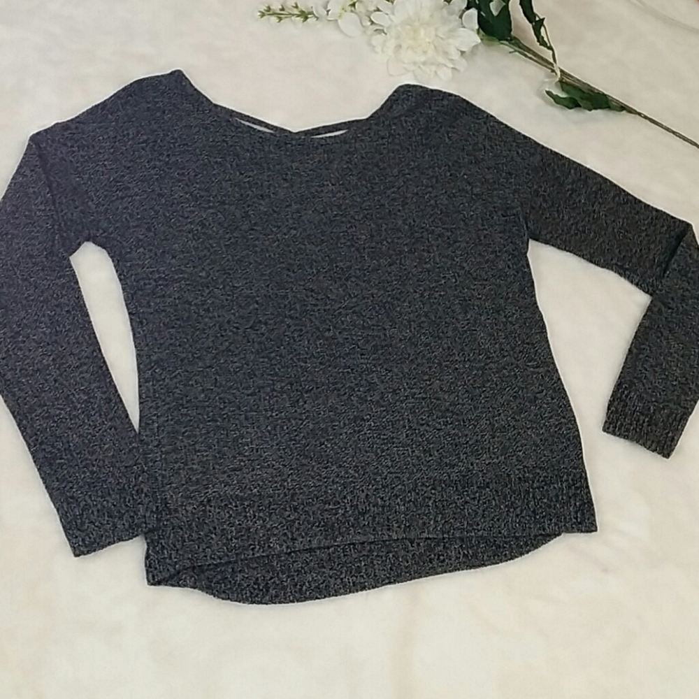 Long sleeve, cuss cross design on the back top